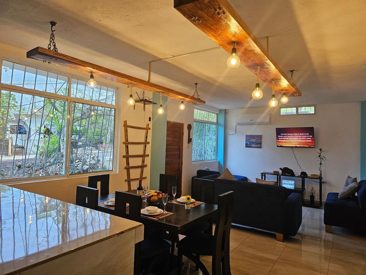 Lovely Inn San Cristóbal Dış mekan fotoğraf