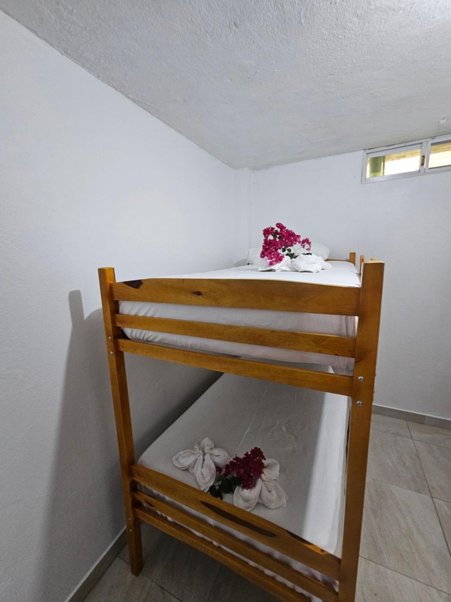 Lovely Inn San Cristóbal Dış mekan fotoğraf